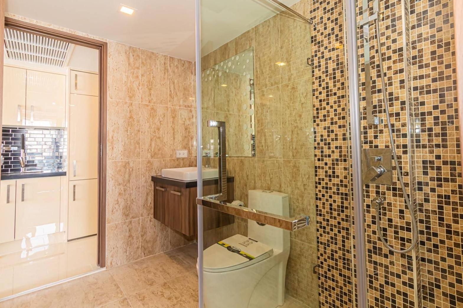 Grand Avenue By Fantasea Beach Pattaya Phòng bức ảnh